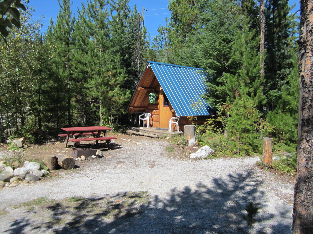 Blue River Cabins & Campgrounds מראה חיצוני תמונה